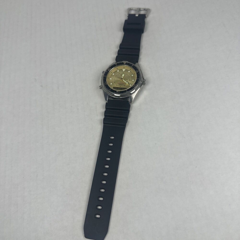 Casio “Arnie” AMW-320R Mens Alarm Chronograph Watch Vintage New Band And Battery - Picture 2 of 8
